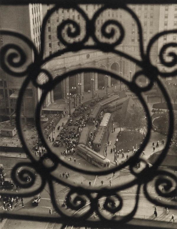 Margaret Bourke-White, Public Square