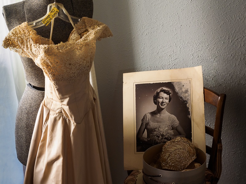 Norm Diamond, Wedding Dress