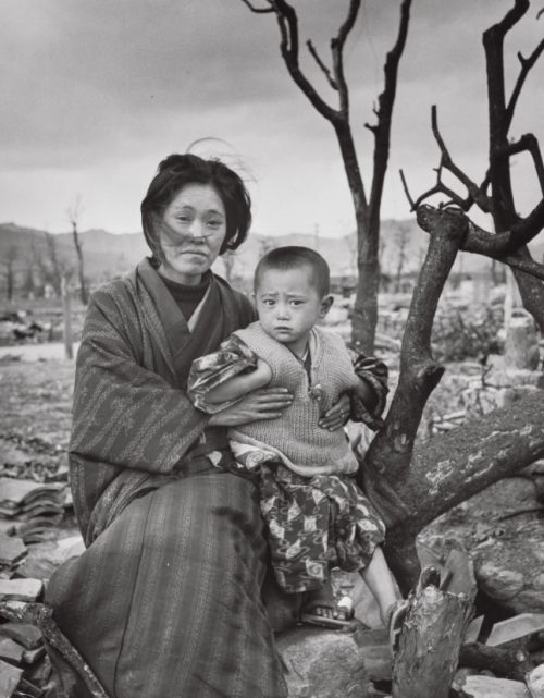 Alfred Eisenstaedt, Mother and Child, Hiroshima | Afterimage Gallery