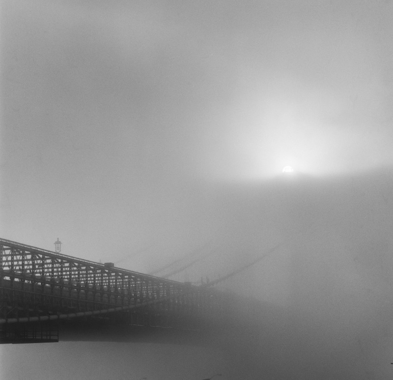 Barbara Mensch, Fog and Sun over the Brooklyn Bridge