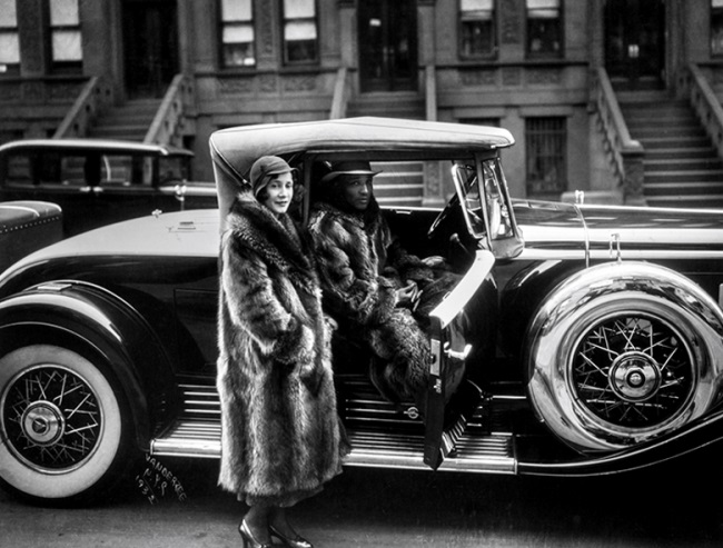 James Van der Zee, Couple in Raccoon Coats